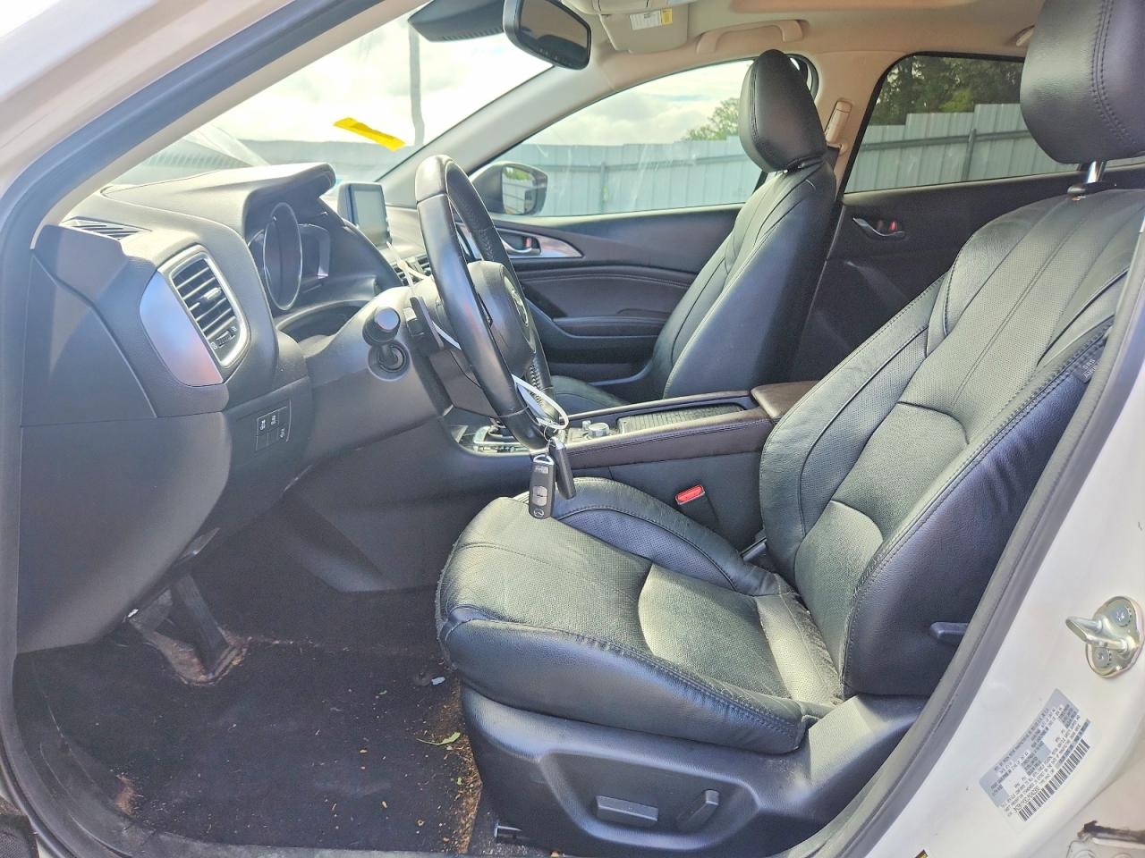 2018 MAZDA 3