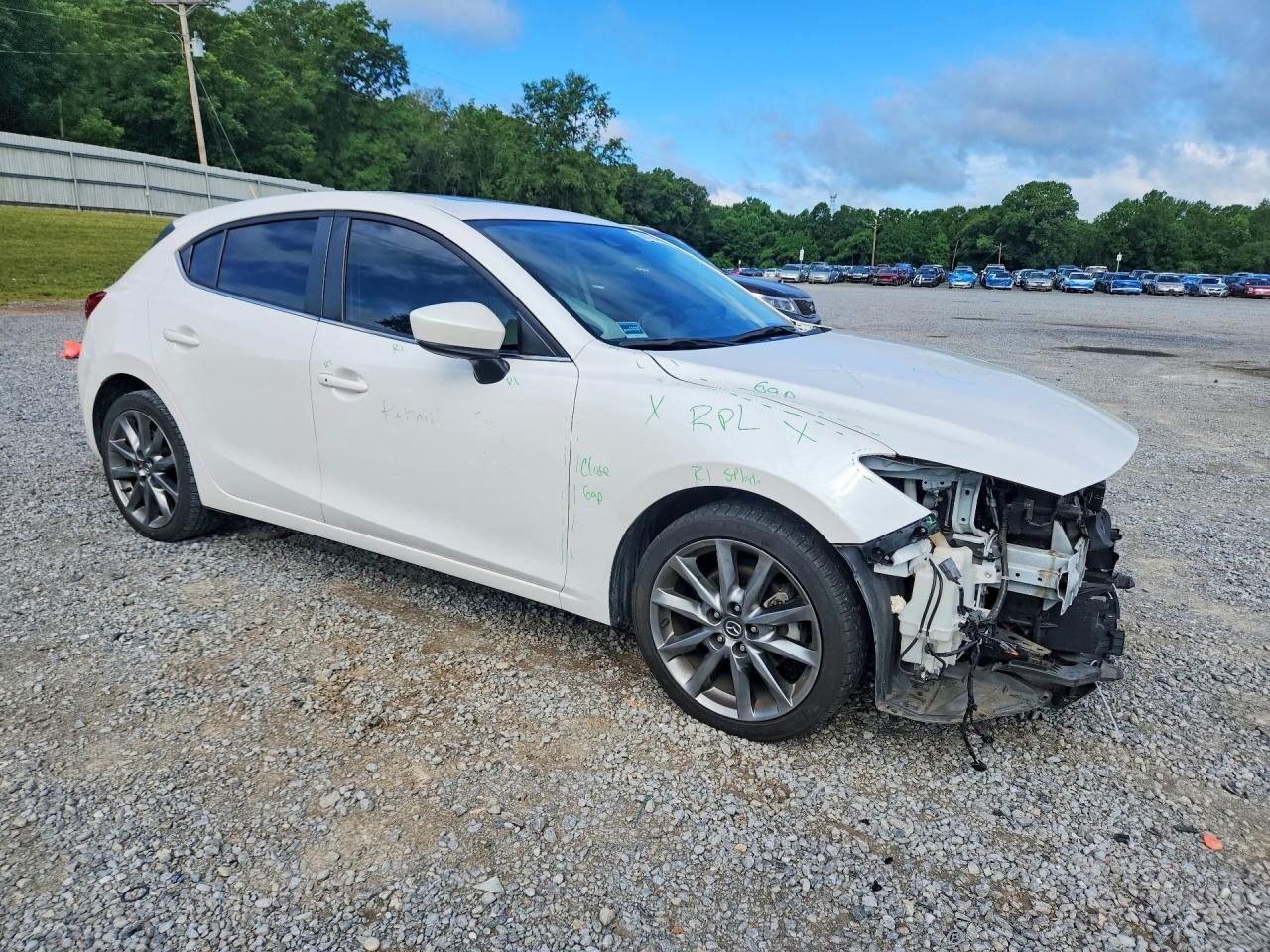 2018 MAZDA 3