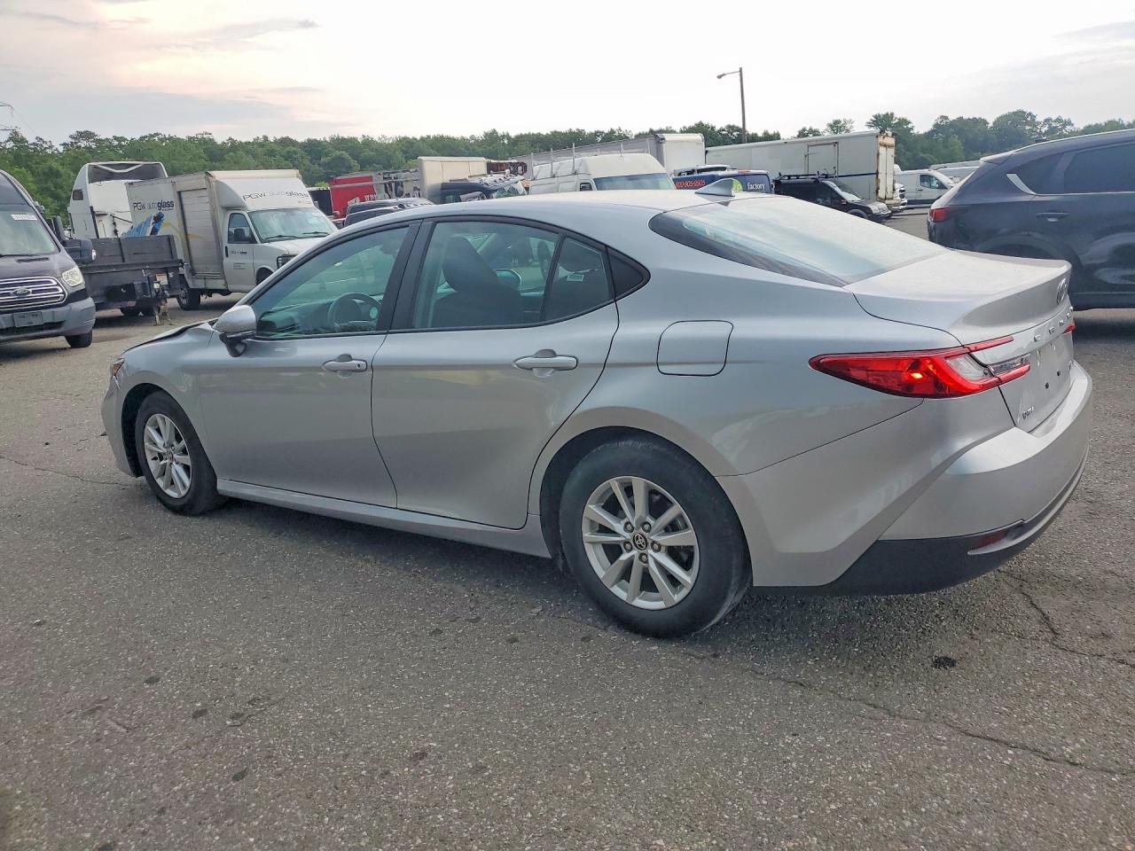 2025 TOYOTA CAMRY