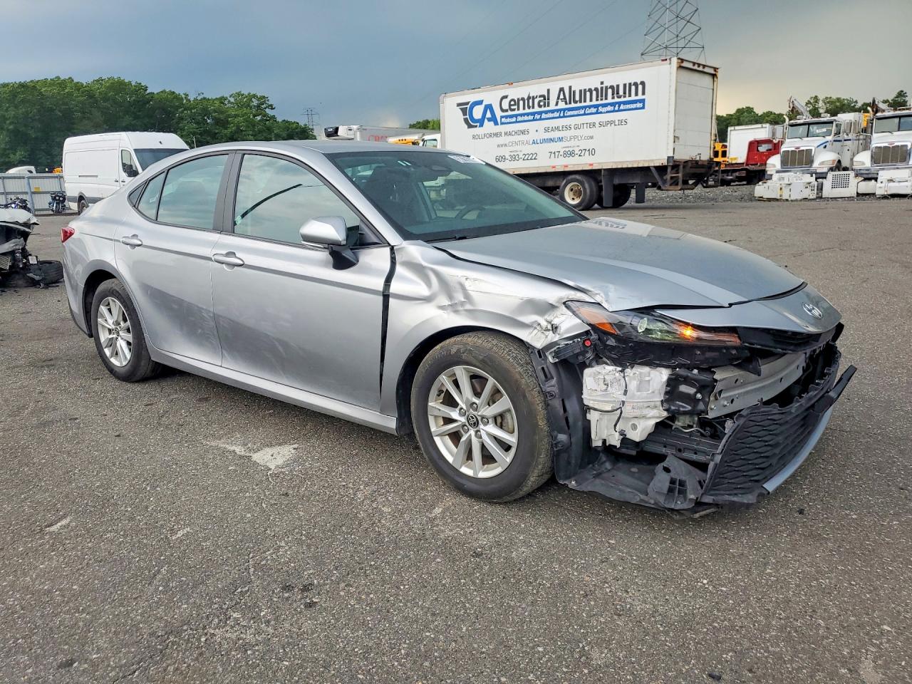 2025 TOYOTA CAMRY