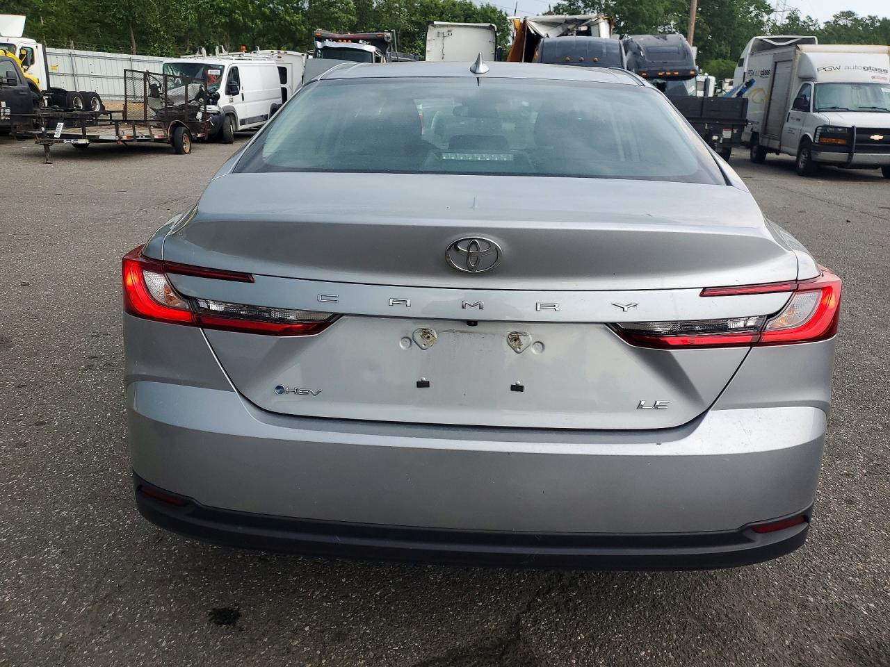 2025 TOYOTA CAMRY