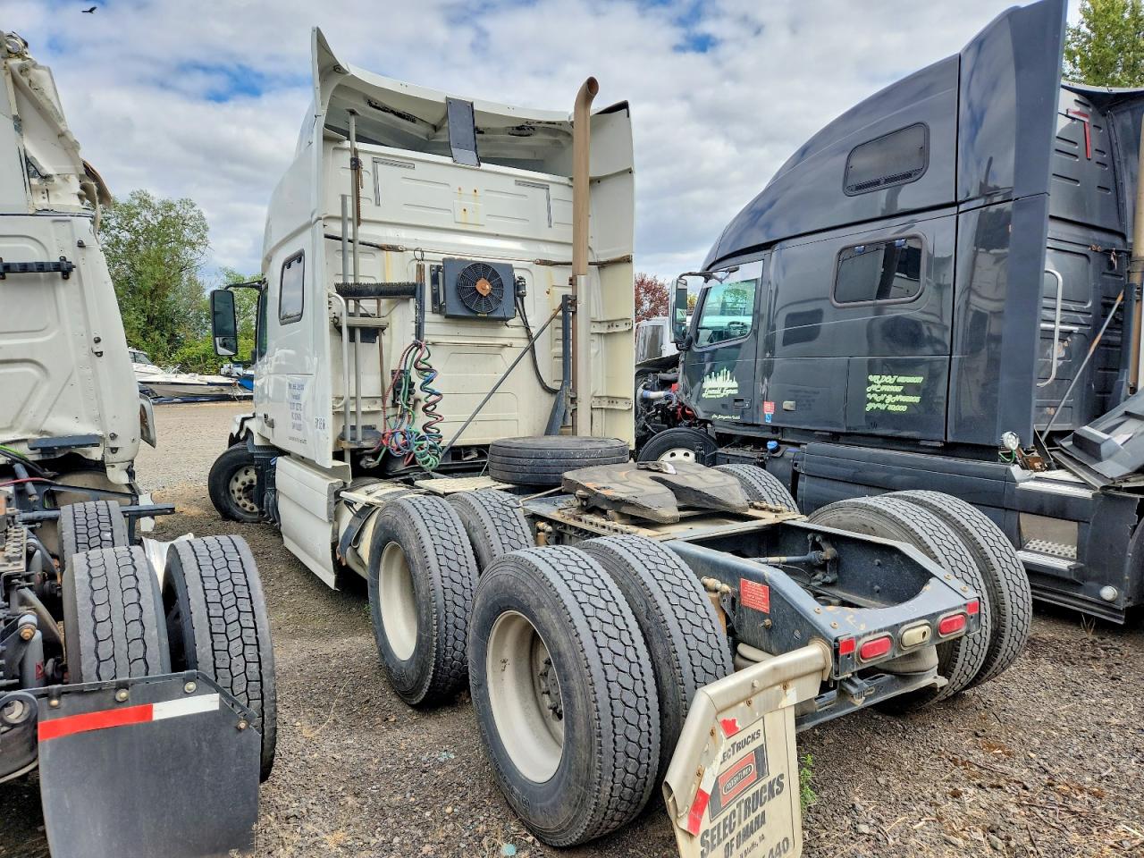 2015 VOLVO VN