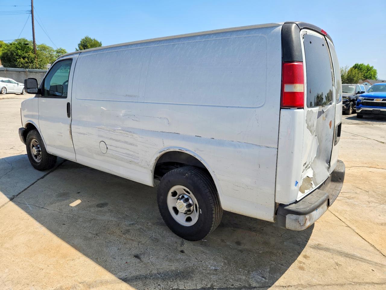 2011 CHEVROLET EXPRESS