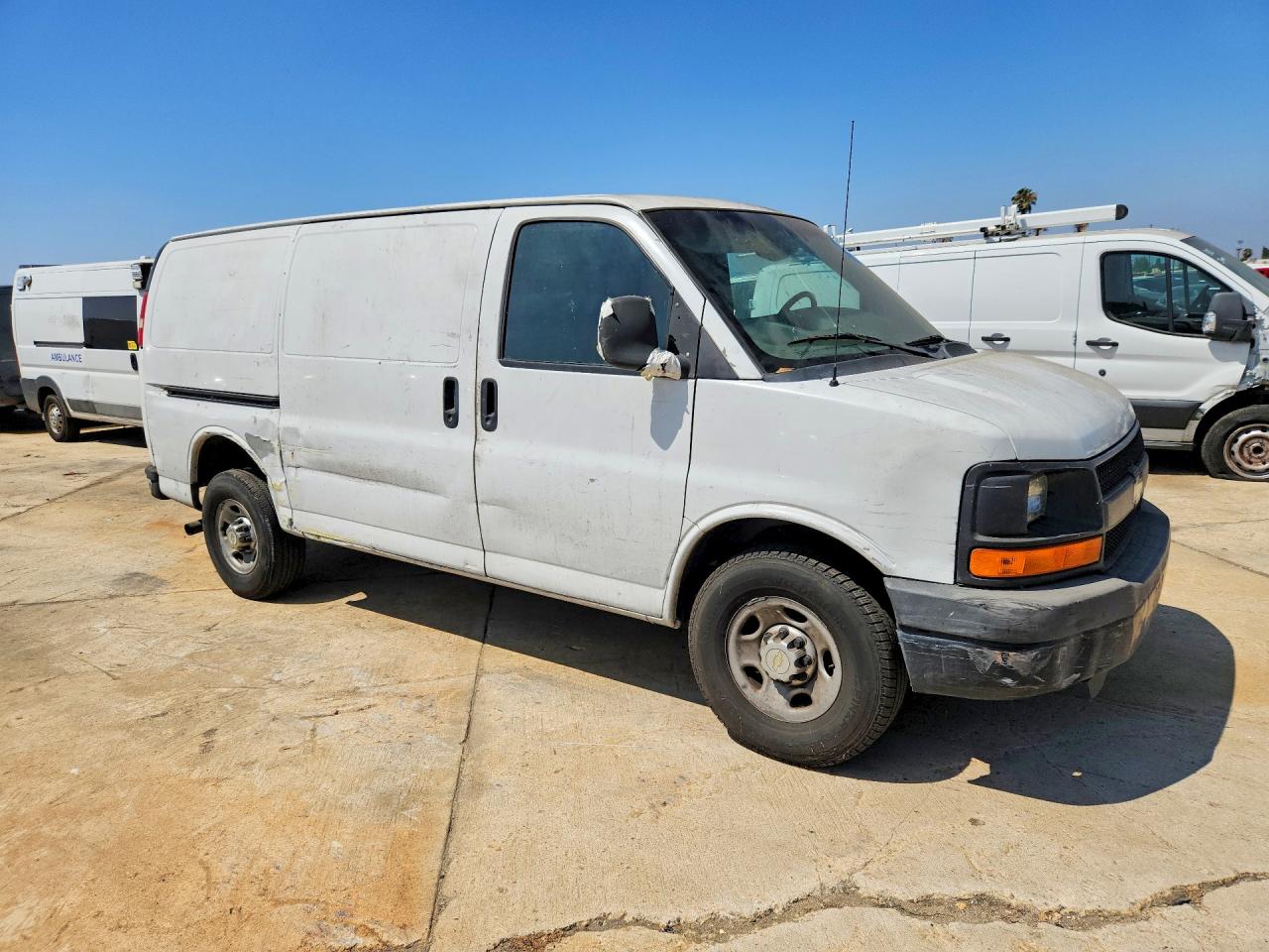 2011 CHEVROLET EXPRESS