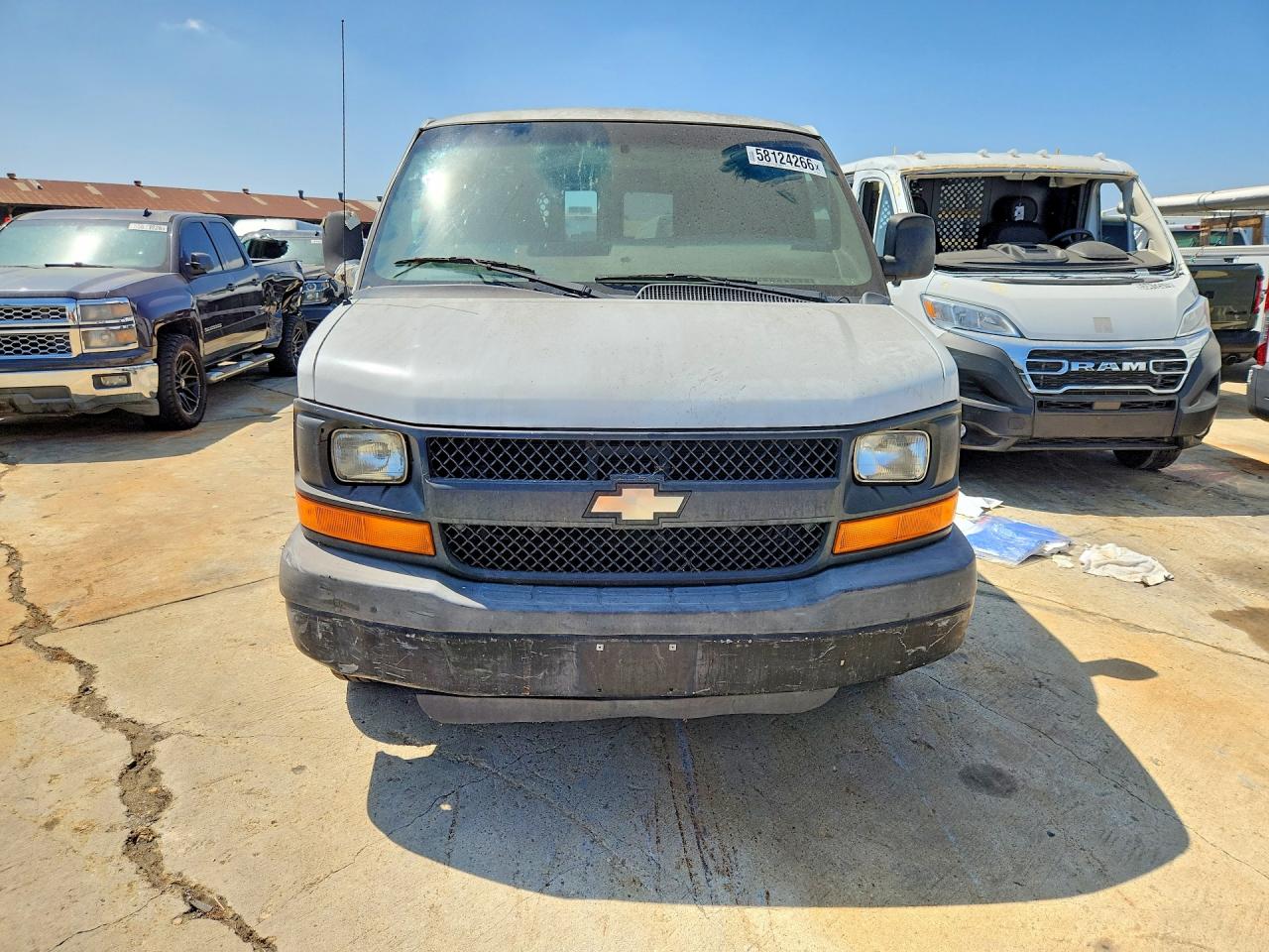 2011 CHEVROLET EXPRESS