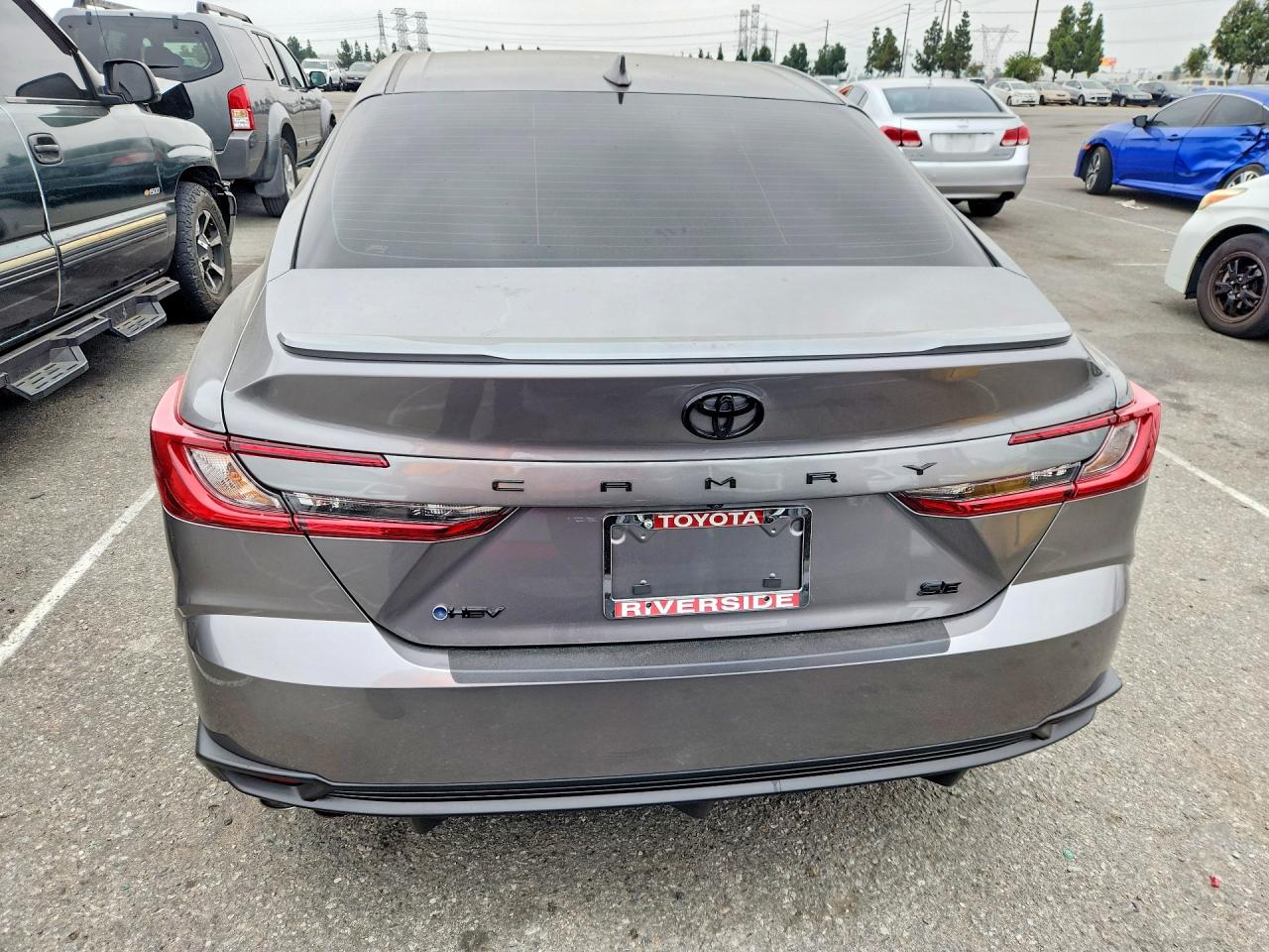 2025 TOYOTA CAMRY