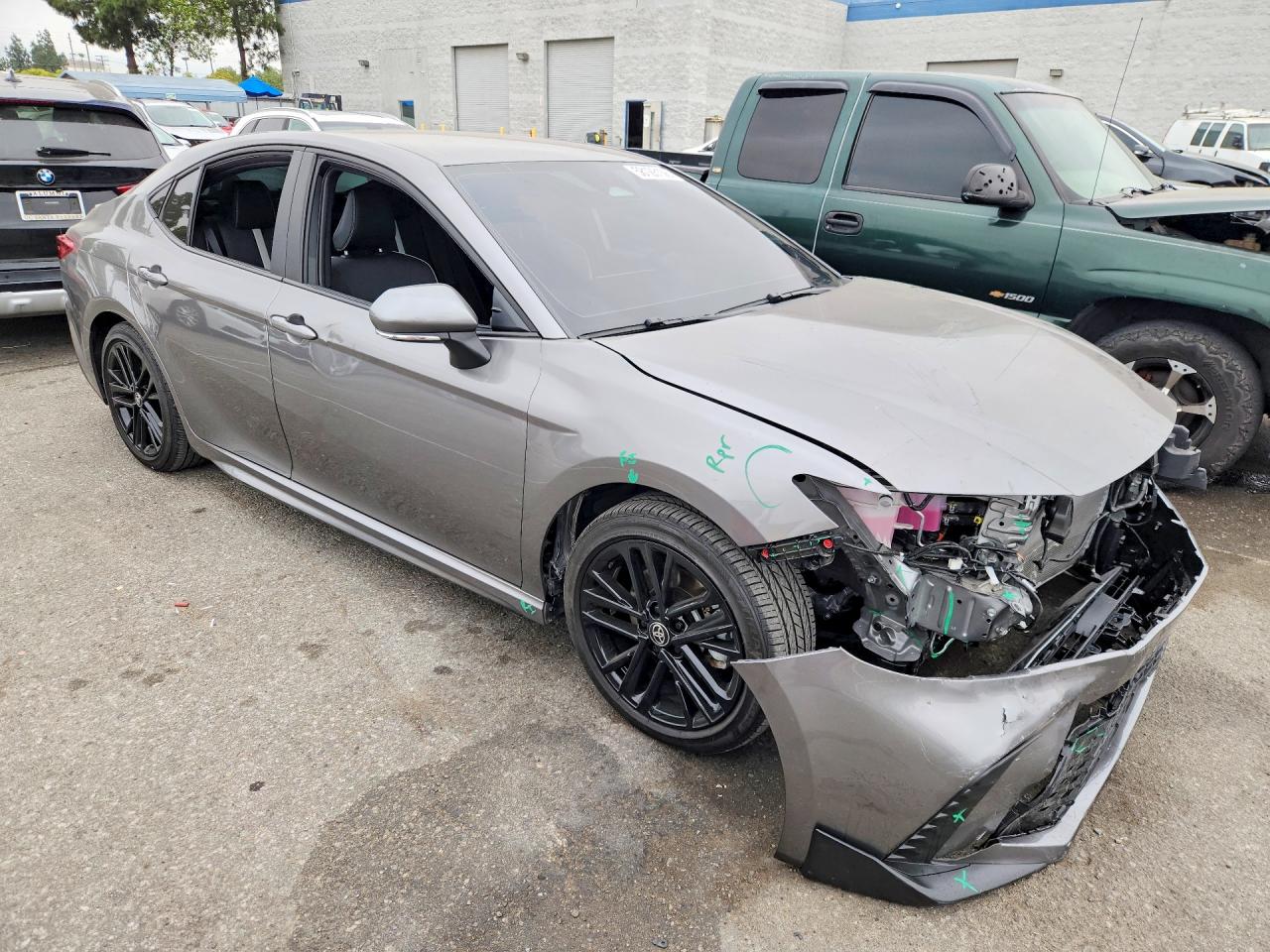 2025 TOYOTA CAMRY