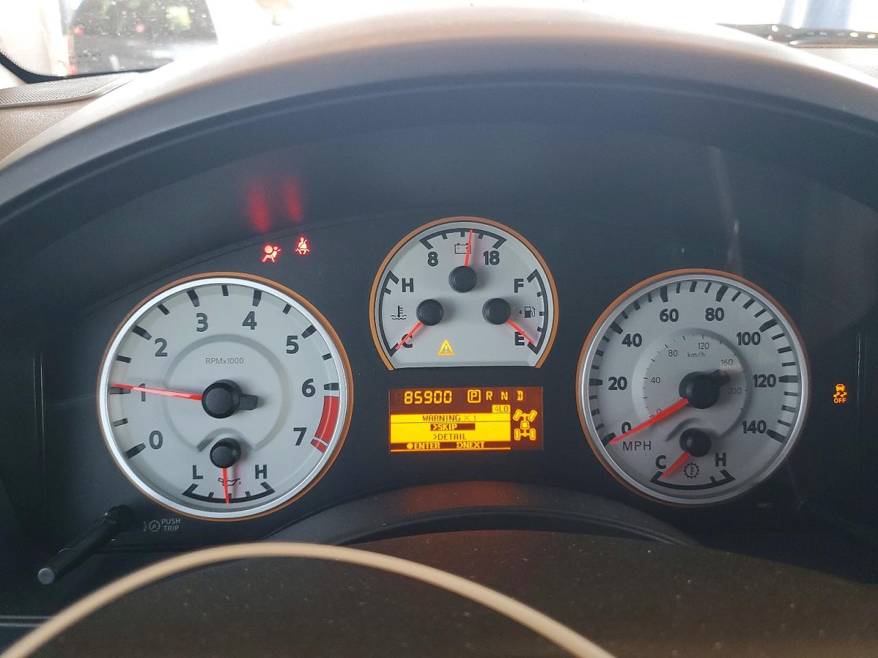 2015 NISSAN TITAN