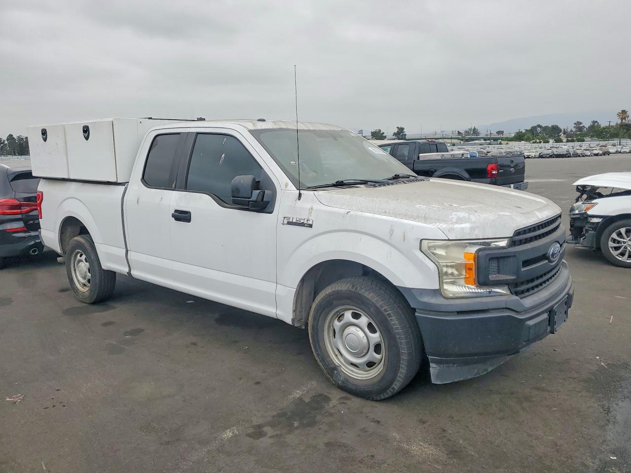 2018 FORD F100