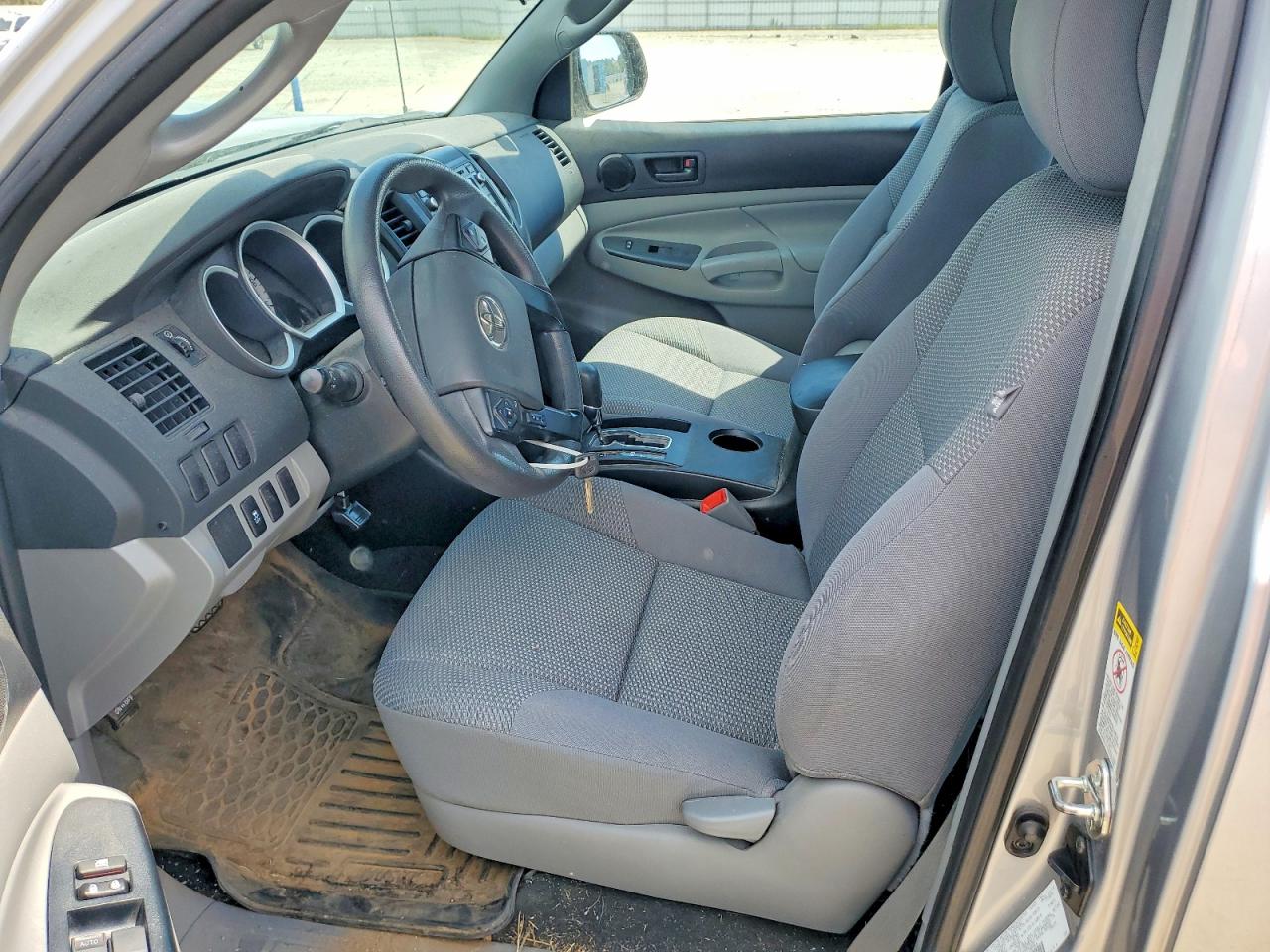 2015 TOYOTA TACOMA