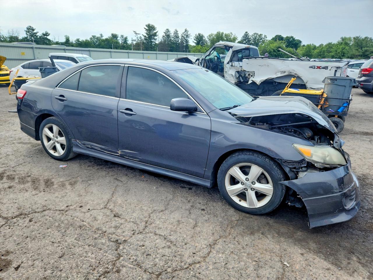 2011 TOYOTA CAMRY