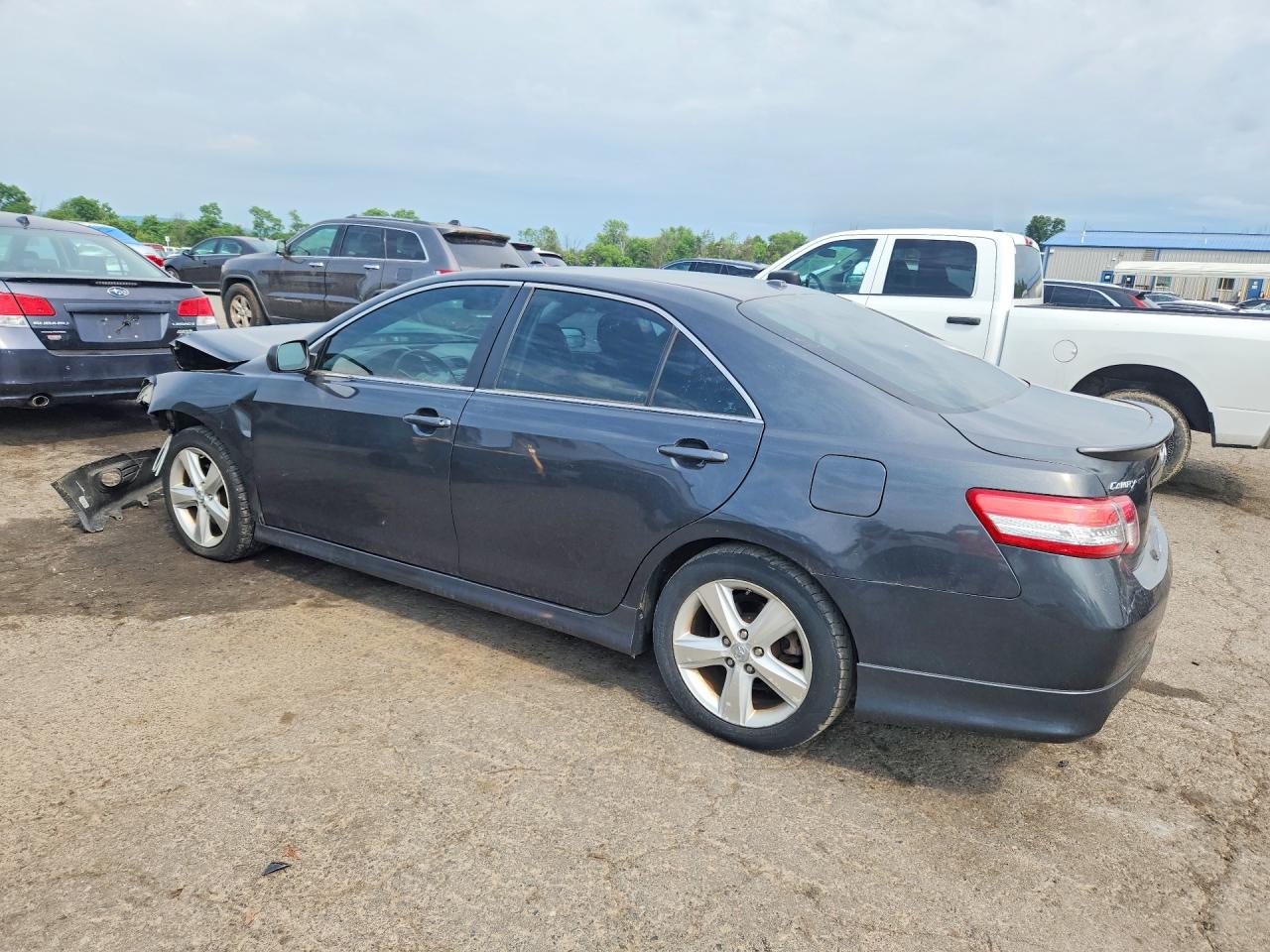 2011 TOYOTA CAMRY