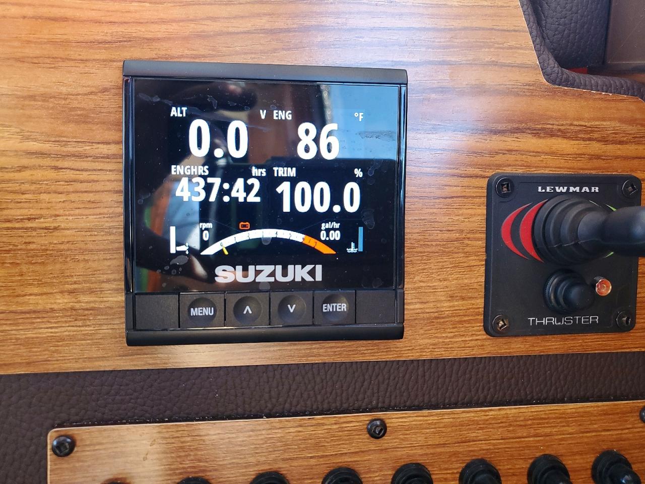 2018 ROUNDTIONS Boat