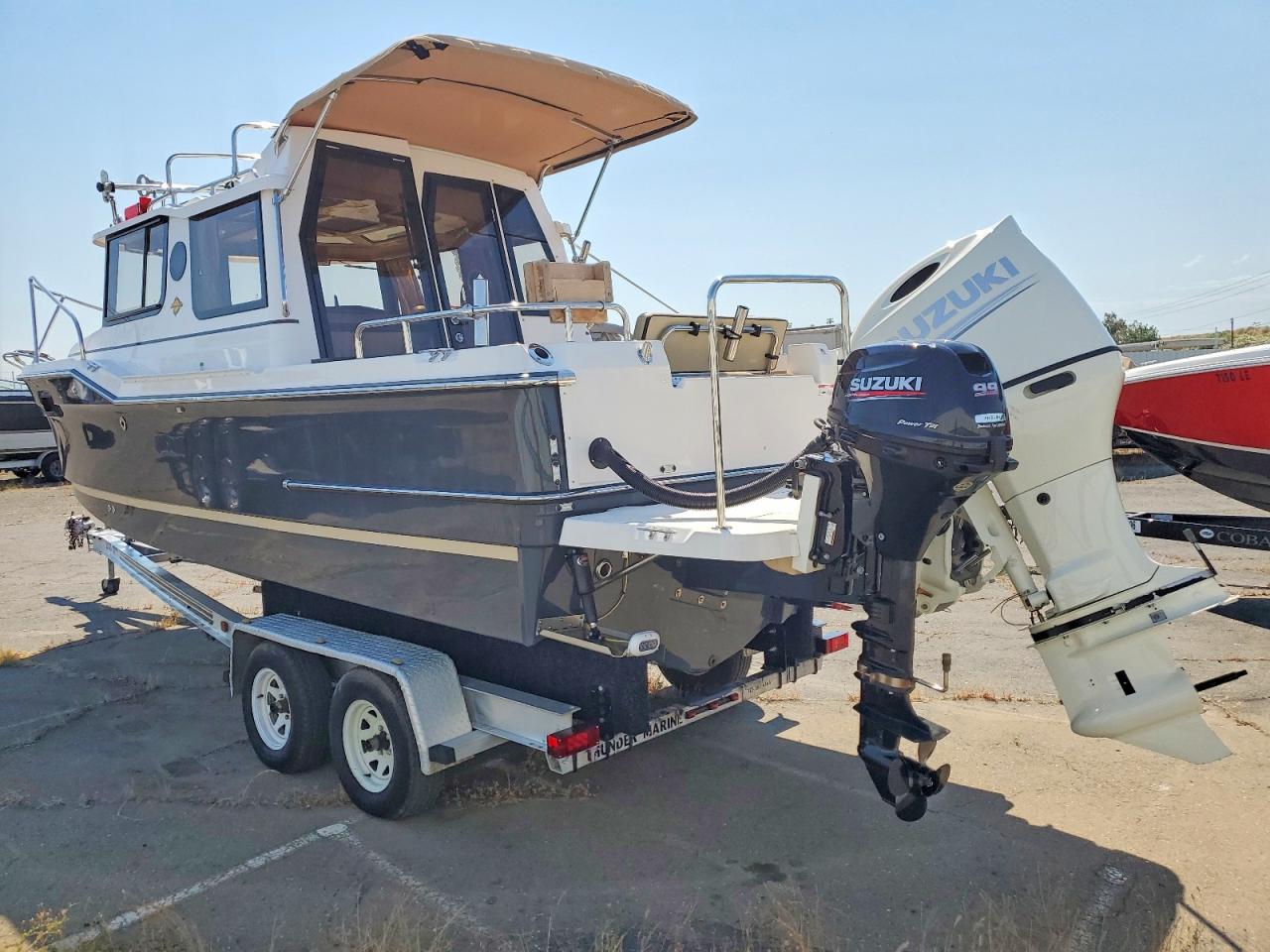2018 ROUNDTIONS Boat