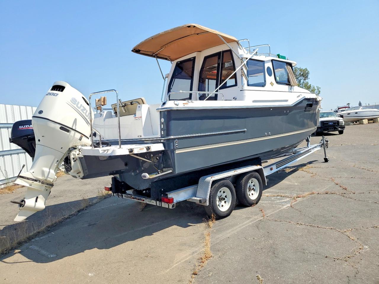 2018 ROUNDTIONS Boat