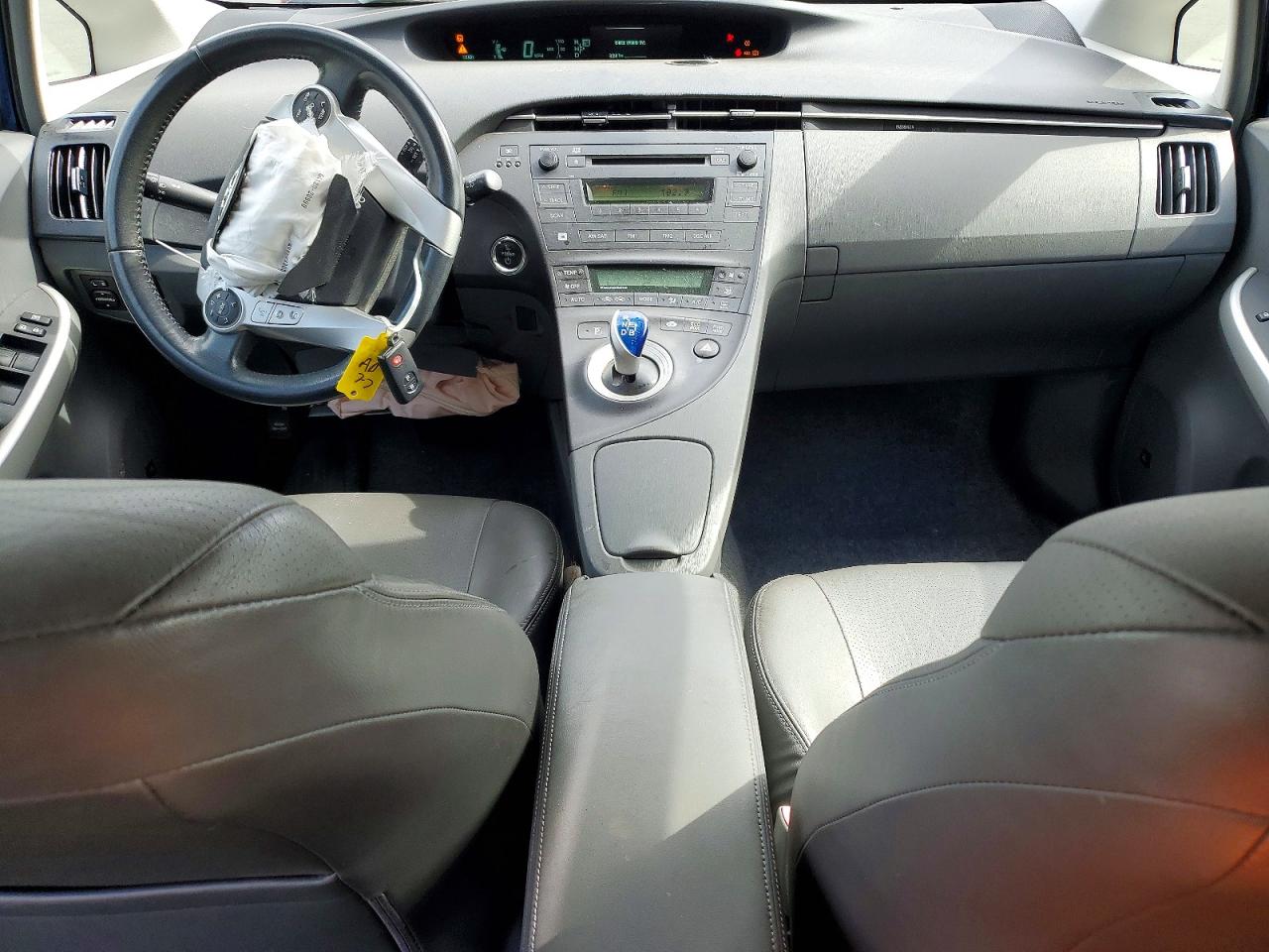 2011 TOYOTA PRIUS