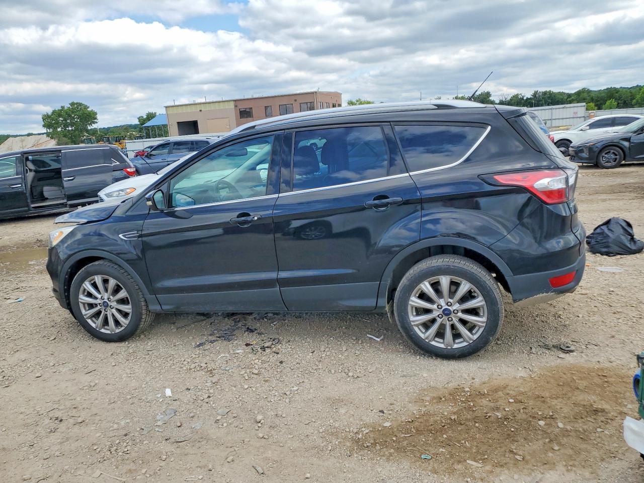 2017 FORD ESCAPE