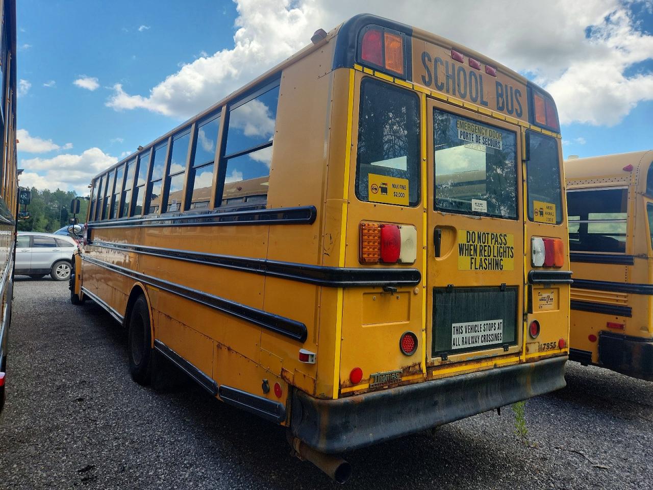 2010 THOMAS SAF-T-LINE