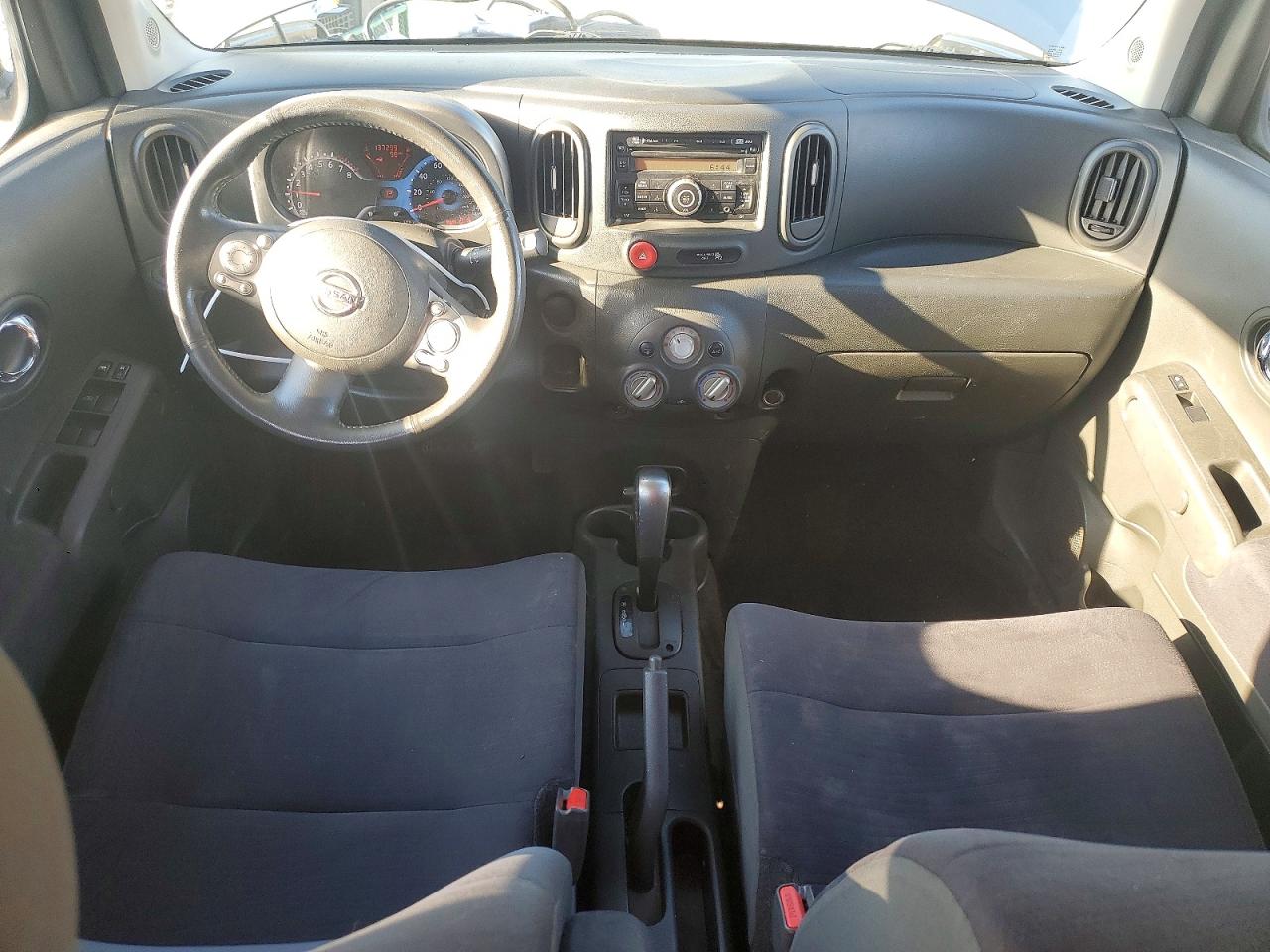 2010 NISSAN CUBE