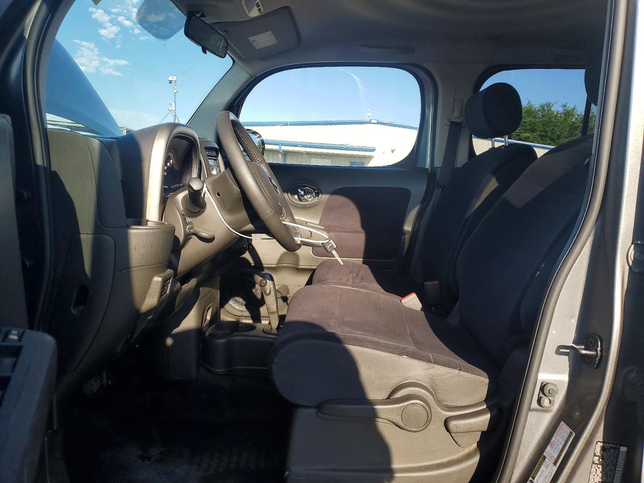 2010 NISSAN CUBE