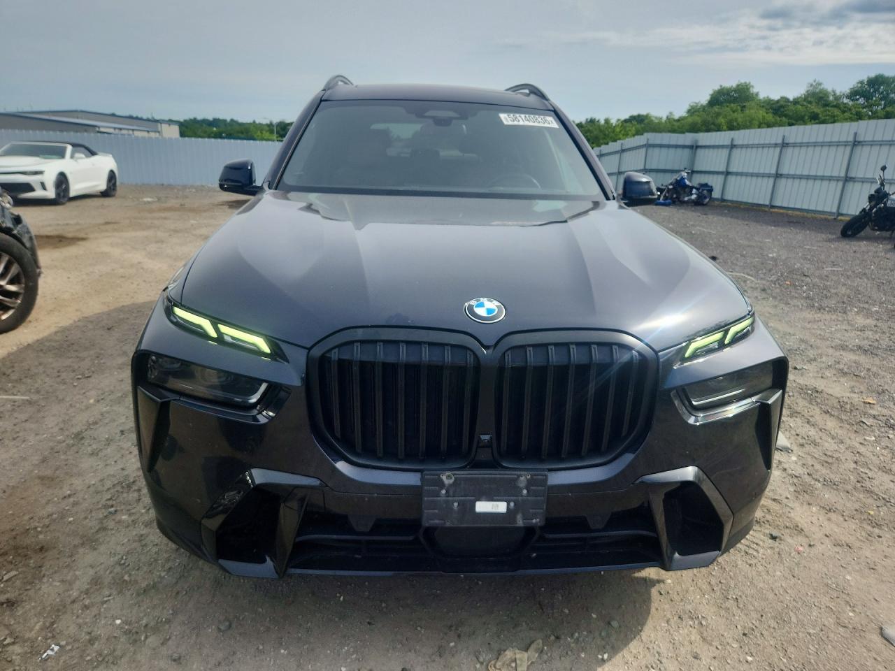 2023 BMW X7