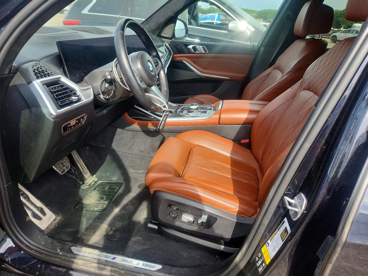 2023 BMW X7