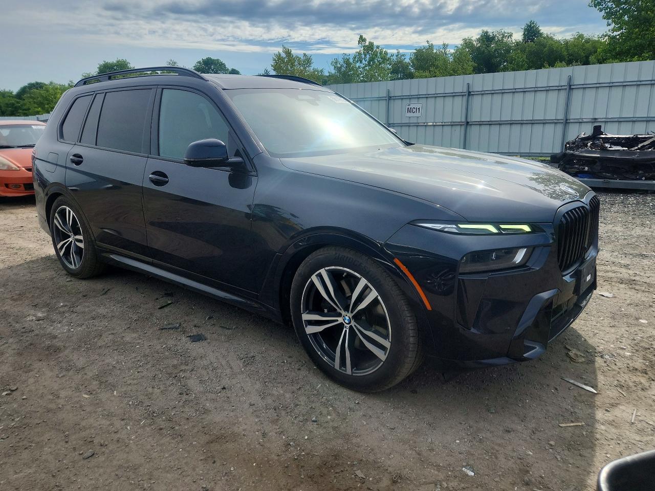 2023 BMW X7