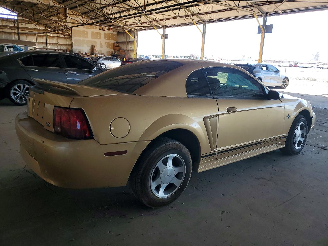 2000 FORD MUSTANG