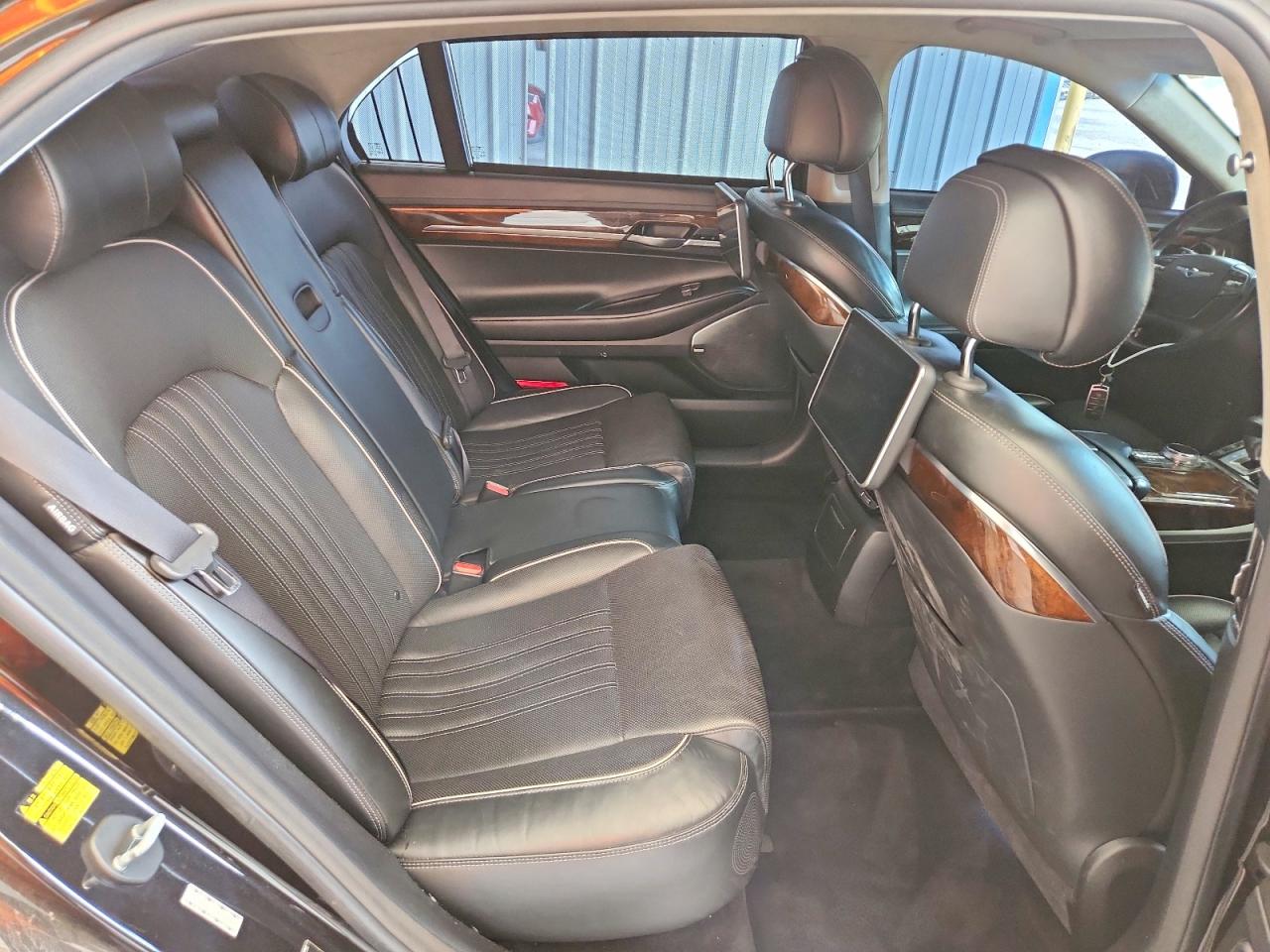 2018 GENESIS G90