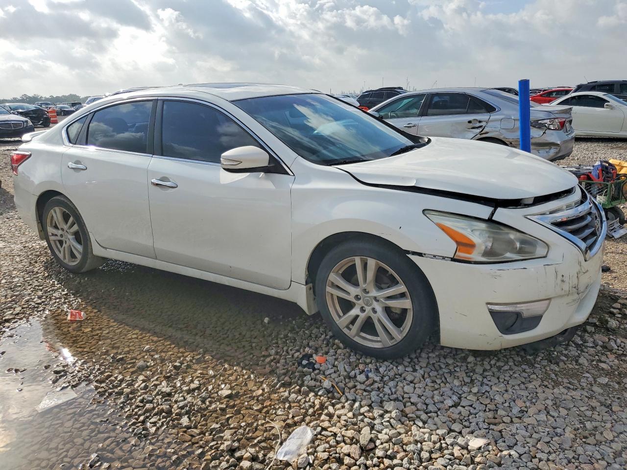2013 NISSAN ALTIMA