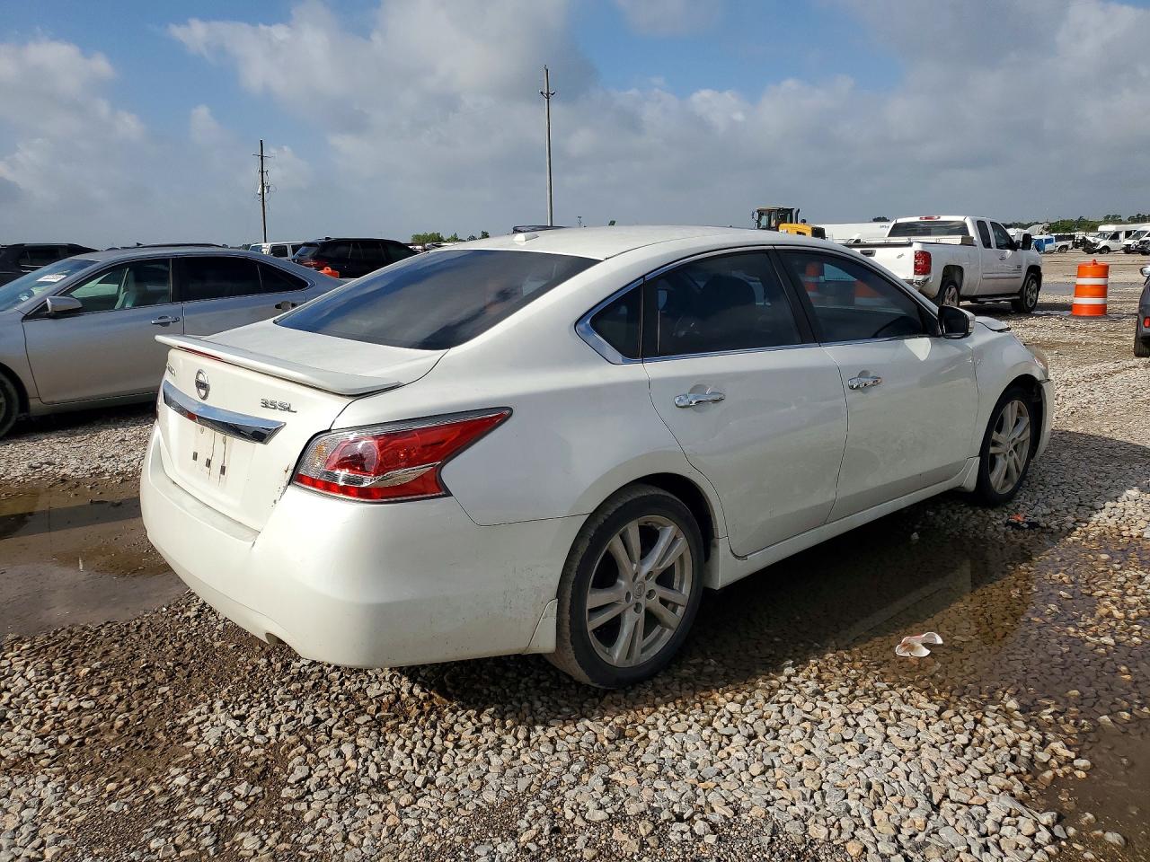 2013 NISSAN ALTIMA