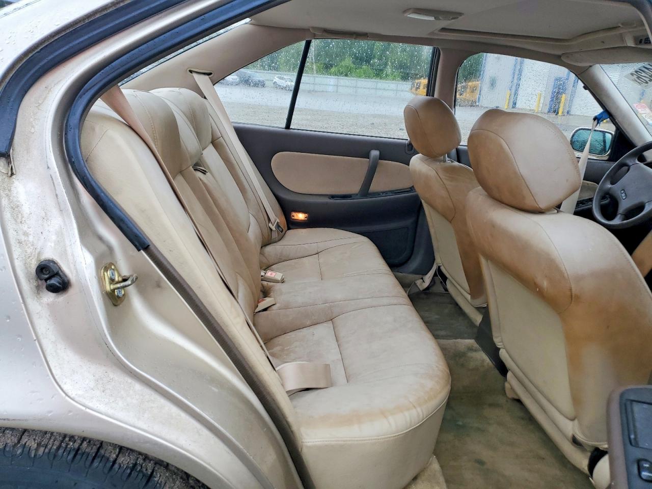 1992 NISSAN MAXIMA