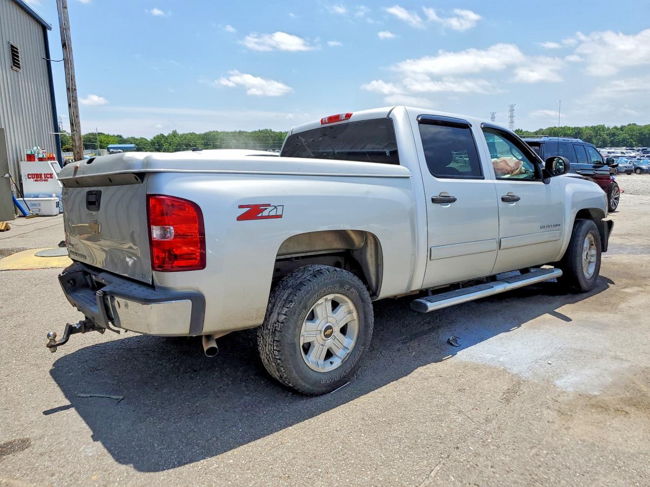 2011 CHEVROLET SILVERADO