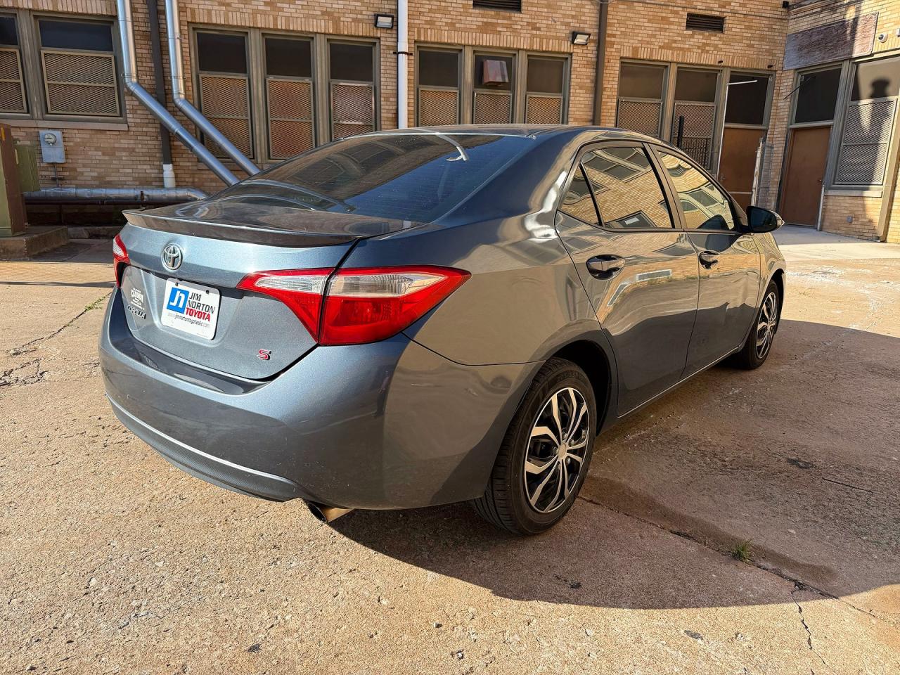 2015 TOYOTA COROLLA