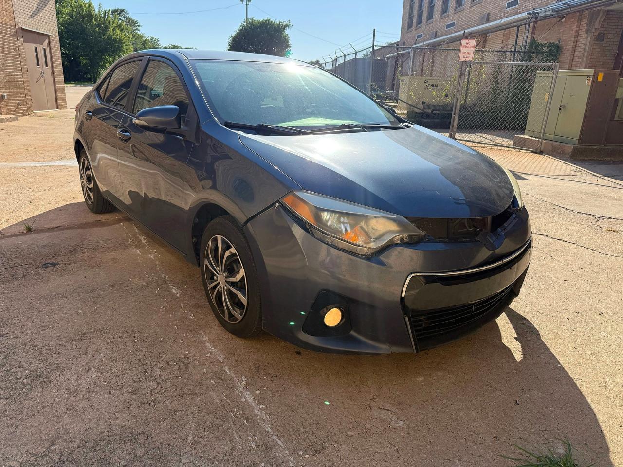 2015 TOYOTA COROLLA