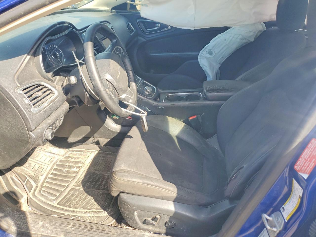 2016 CHRYSLER 200