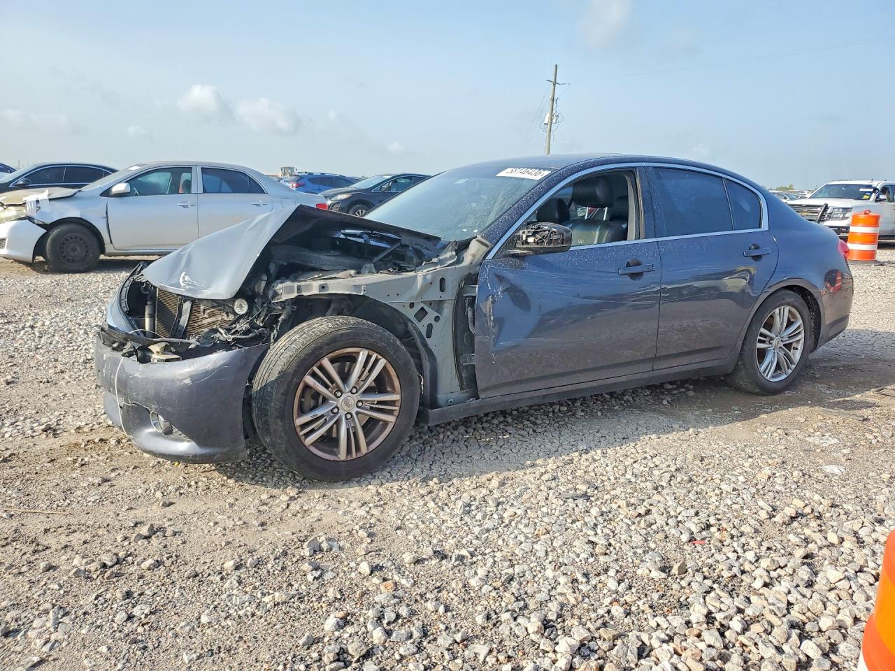 2013 INFINITI G37