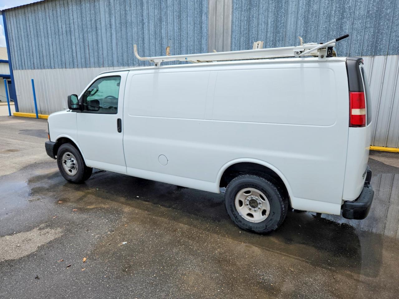 2016 CHEVROLET EXPRESS