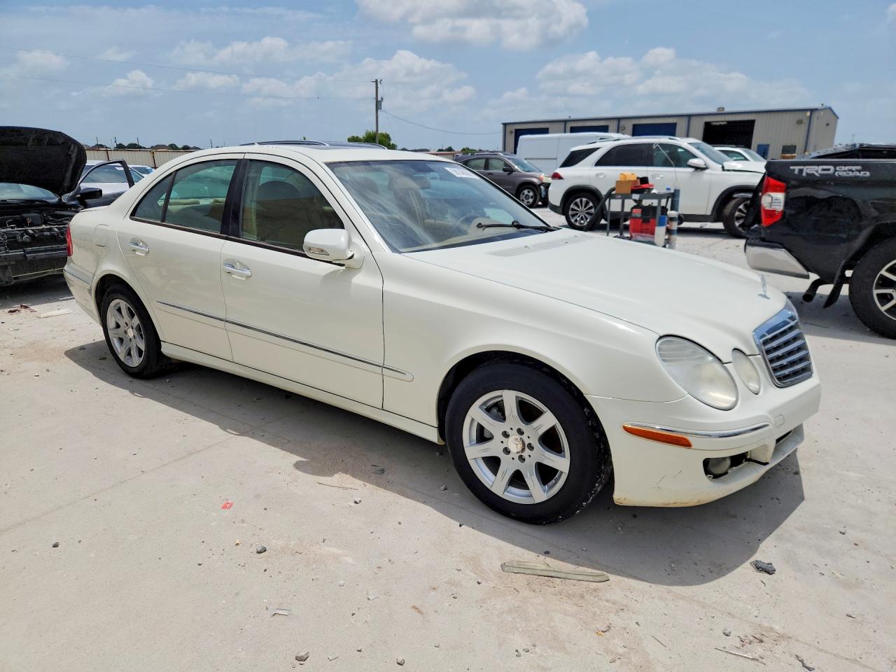 2009 MERCEDES-BENZ E-CLASS