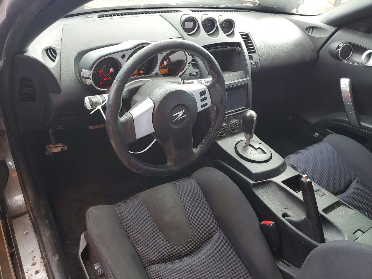 2004 NISSAN 350Z