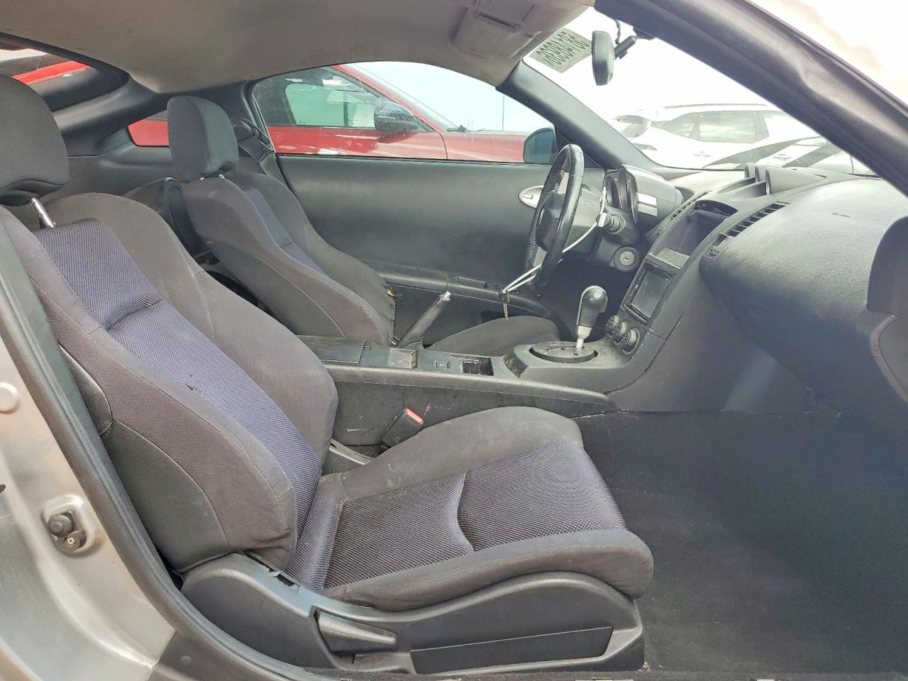 2004 NISSAN 350Z
