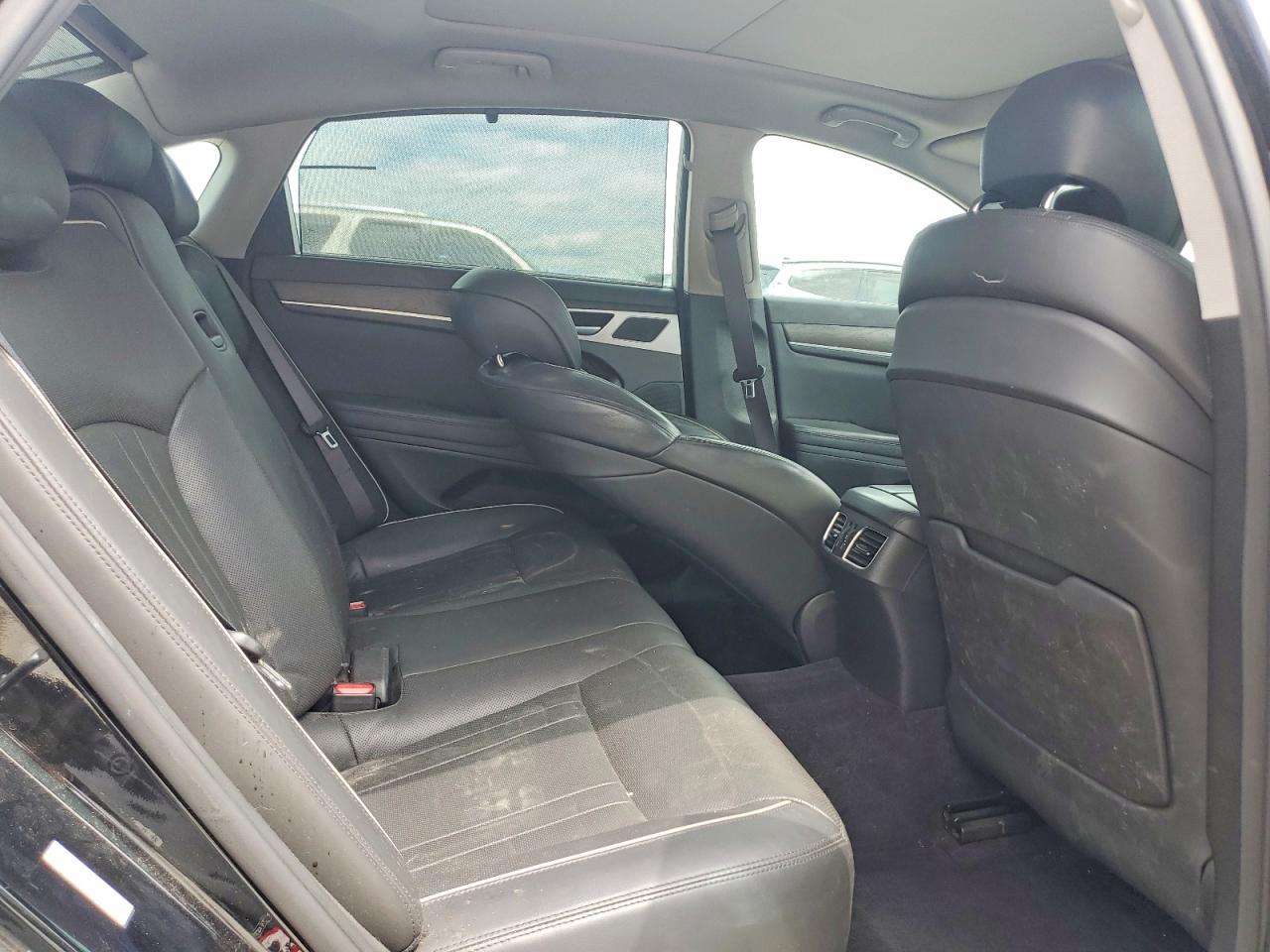 2016 HYUNDAI GENESIS