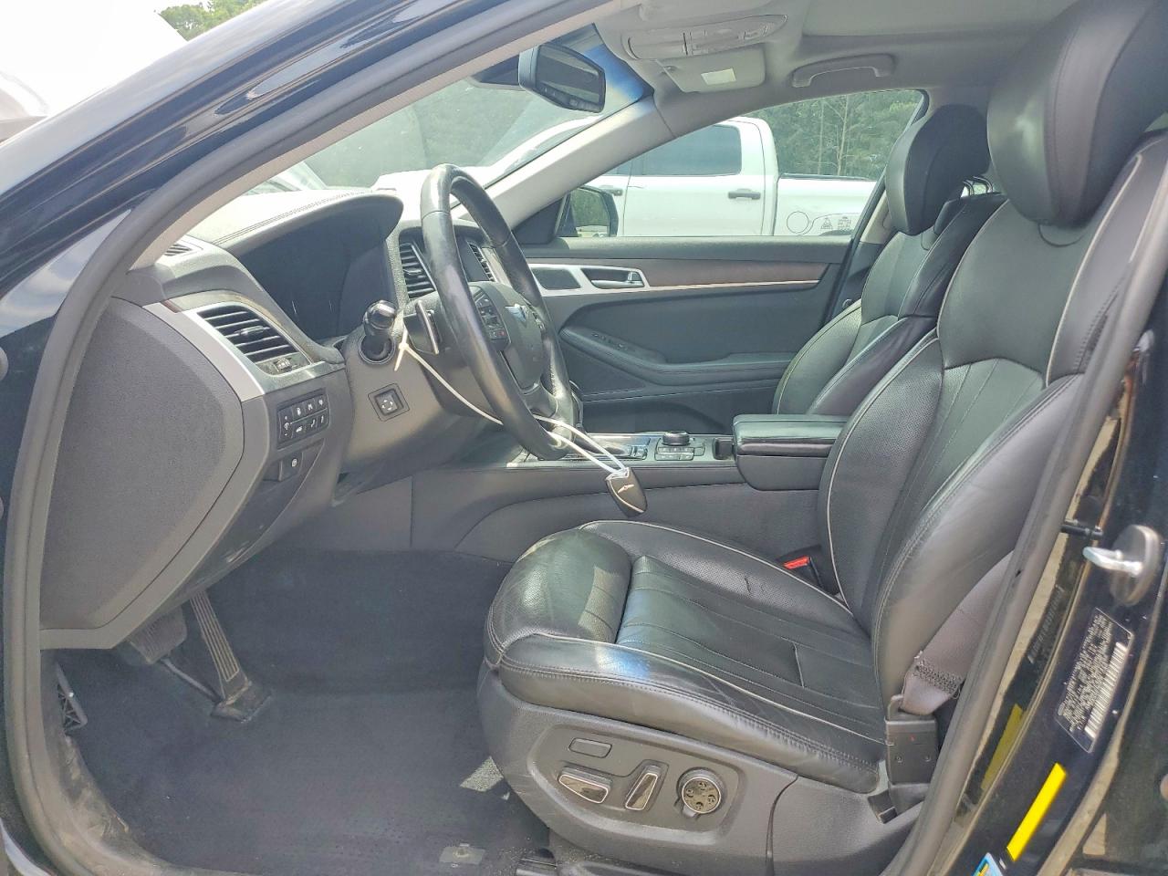 2016 HYUNDAI GENESIS