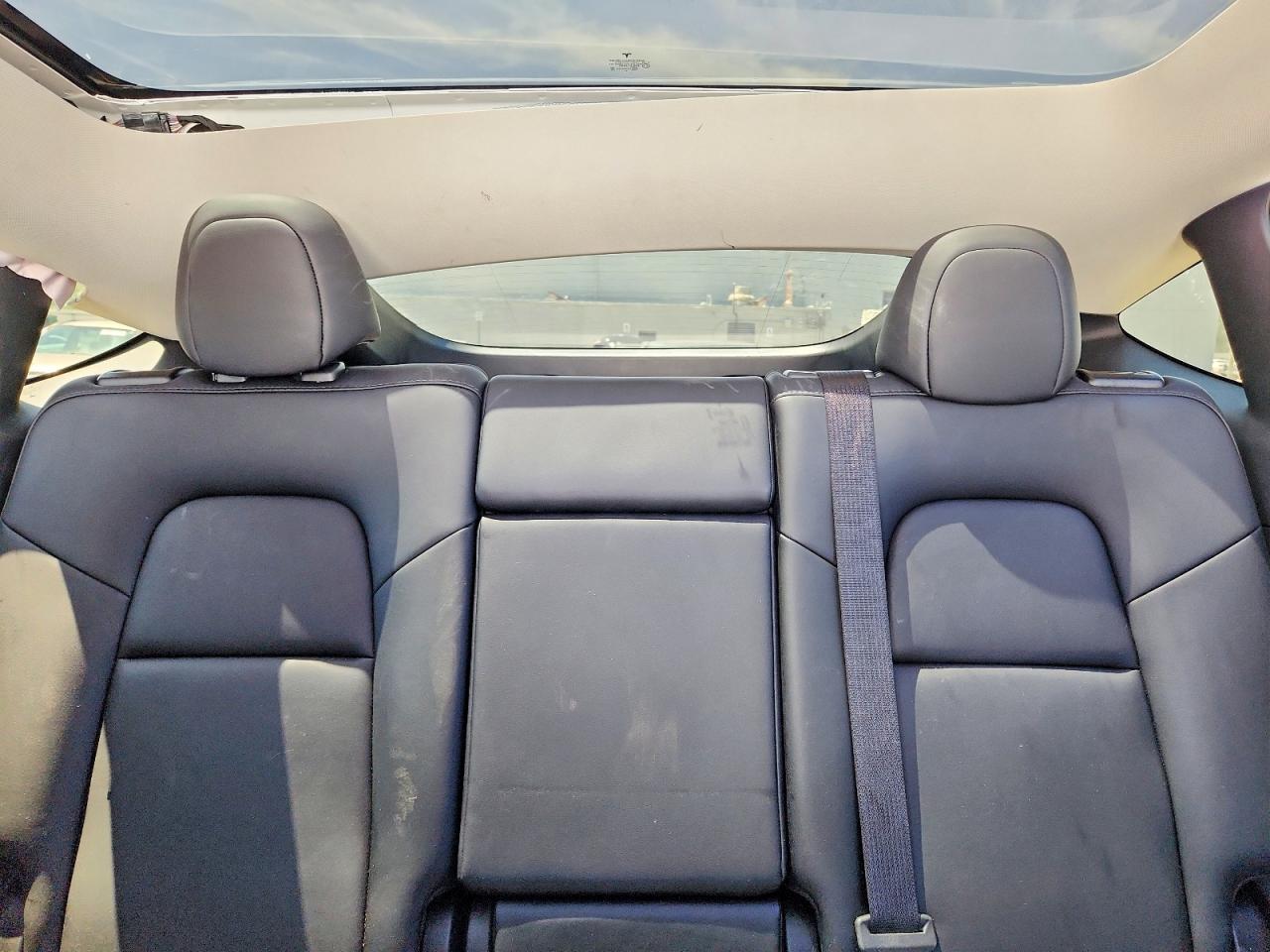 2025 TESLA MODEL Y