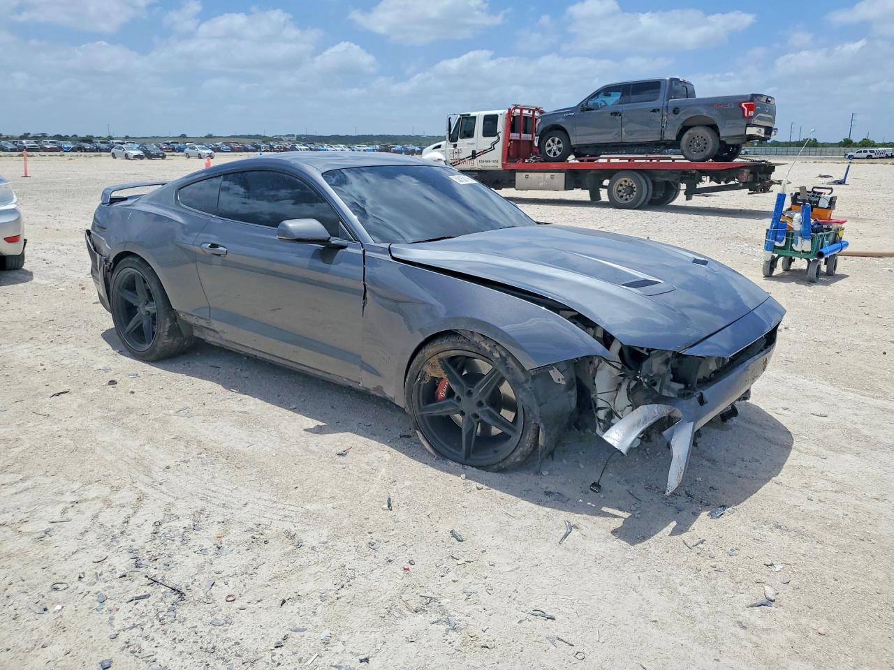 2022 FORD MUSTANG