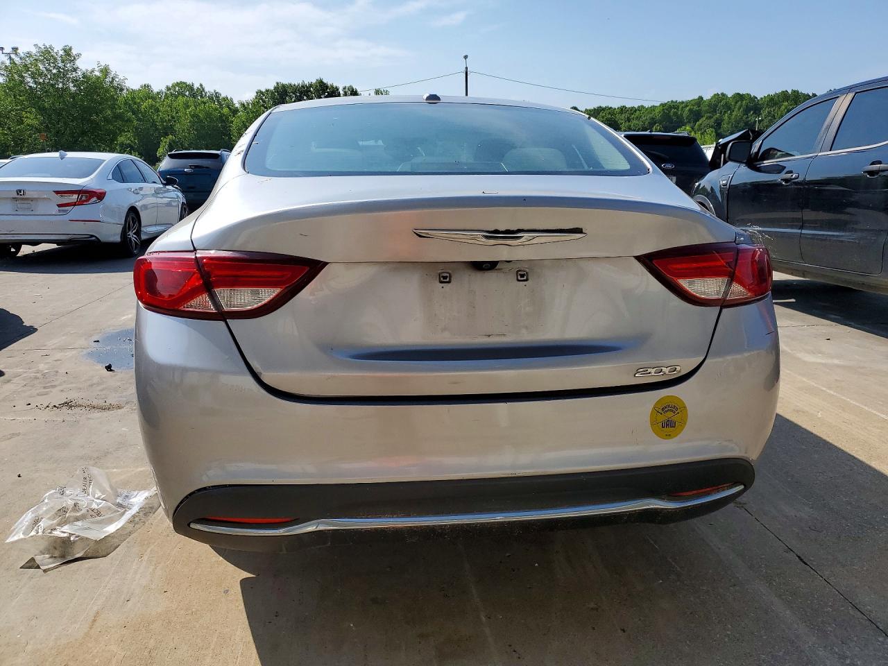 2015 CHRYSLER 200
