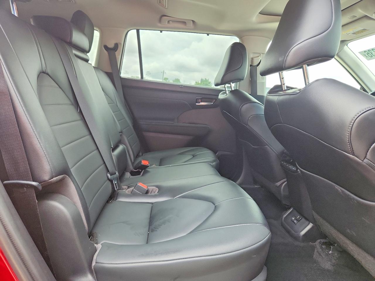 2022 TOYOTA HIGHLANDER