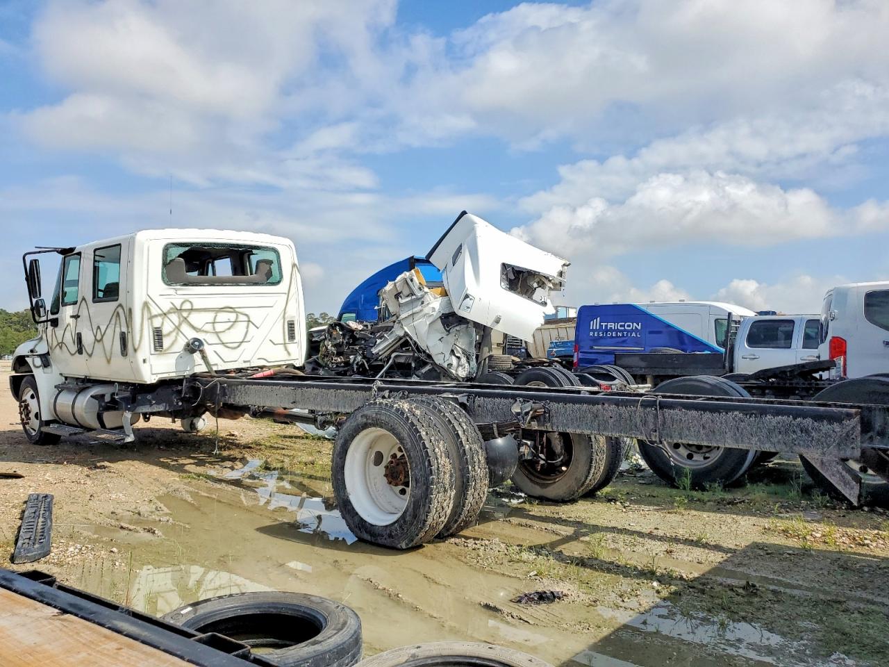 2013 INTERNATIONAL 4000 SERIE