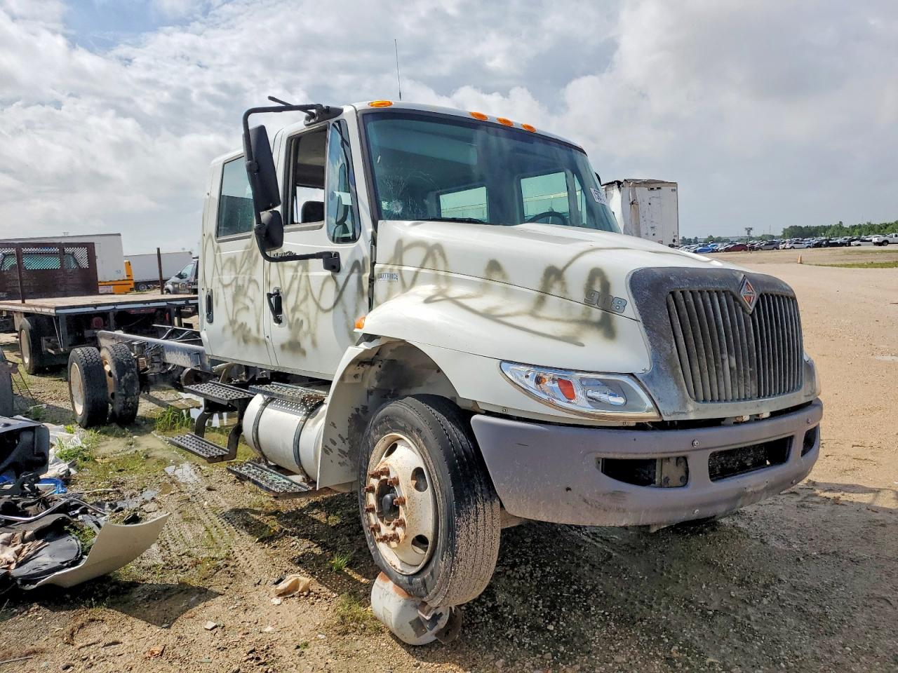 2013 INTERNATIONAL 4000 SERIE