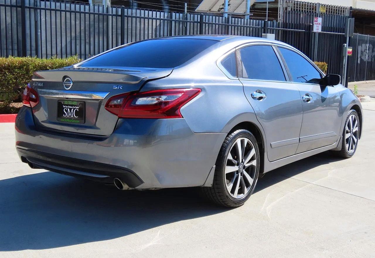 2017 NISSAN ALTIMA